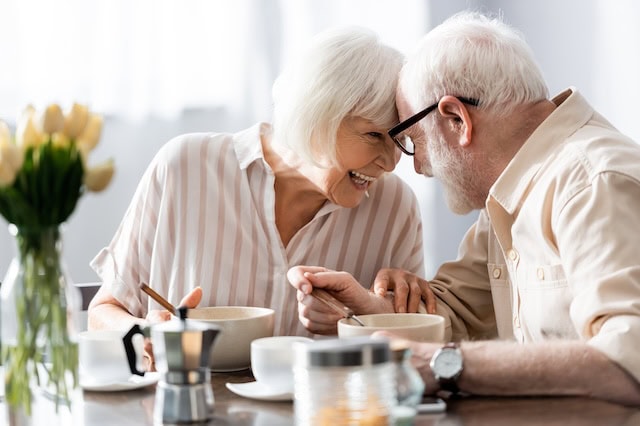 10 Reasons Baby Boomers Are Reluctant to Downsize Their Homes 8 senior retirement coffee couple