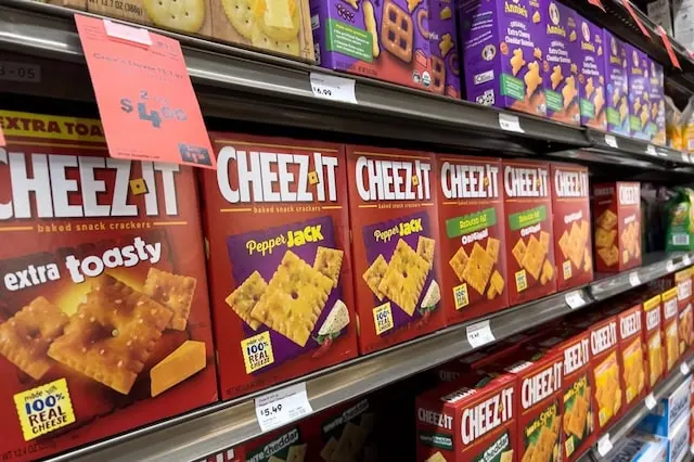 10 Items You Should Never Buy at Aldi 7 aldi cheez it crackers 640