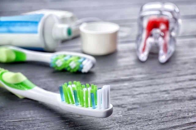 10 Items You Should Never Buy at Aldi 10 aldi dental hygiene toothbrush 640