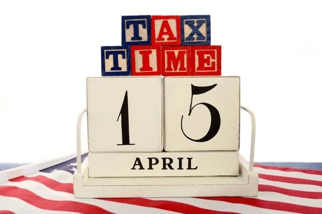 Tax Day 2025: When Is the Last Day to File Taxes? 3 april 15 calendar tax time blocks
