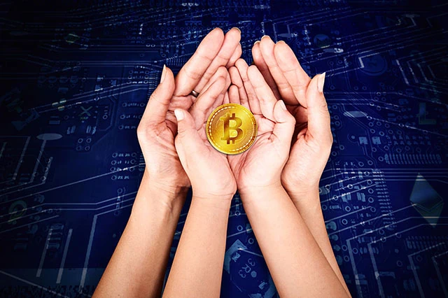 How Old Do You Have to Be to Buy Cryptocurrency? 6 bitcoin child parent hands crypto