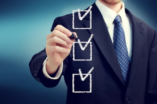 4 Best Ways Landlords Can Screen Tenants for Rental Property 16 businessman checkboxes check boxes