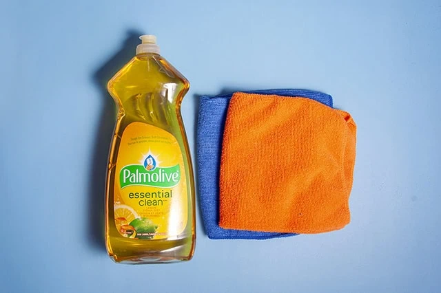 14 Dividend Kings for Royally Resilient Income 8 palmolive dish soap and cloths.