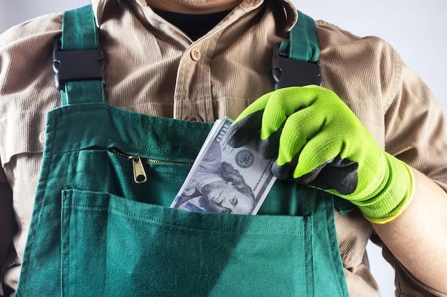 7 Contractor Scams to Avoid 2 common contractor scams