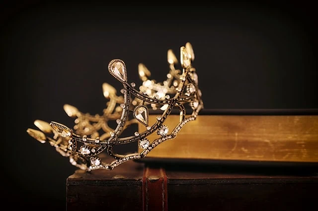14 Dividend Kings for Royally Resilient Income 2 dividend kings crown small