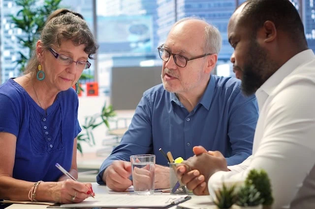 financial advisor retirement senior 640