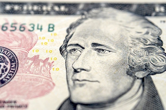 Free $10 Instantly: Make $10 Fast With Bonuses + Cash Back 8 hamilton 10 dollar bill