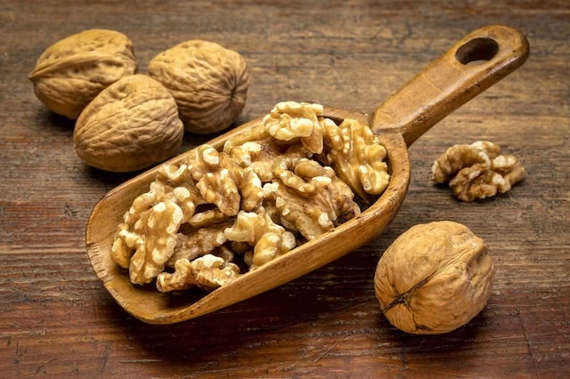 10 of the Highest-Rated Kirkland Signature Products You Don't Want to Miss 8 kirkland signature half walnuts 640