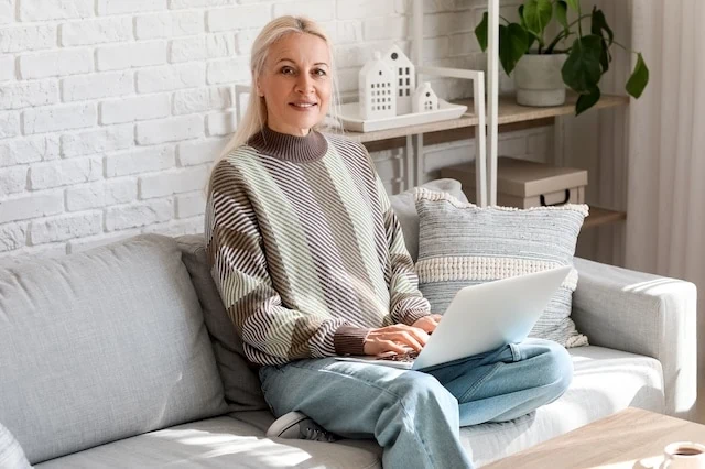 How to Retire Without Investing in the Stock Market 8 landlord rent payment app laptop