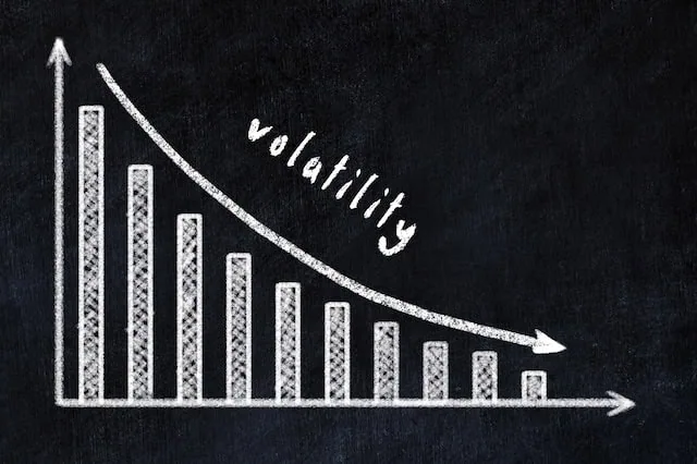 7 Low- and Minimum-Volatility ETFs for Peace of Mind 3 low volatility down graph 640