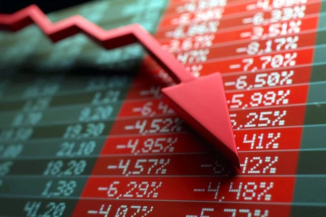 recession stagflation down graph losses crash 640