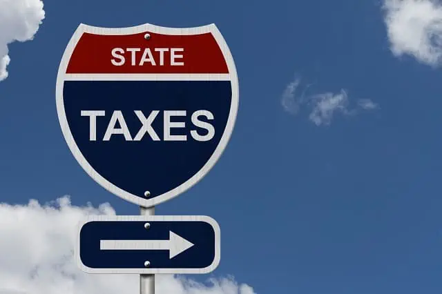 Tax Day 2025: When Is the Last Day to File Taxes? 15 state taxes road sign with arrow