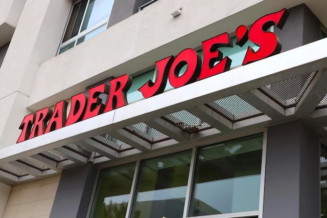 10 Best Trader Joe's Shopping Tips 2 trader joes hacks tips